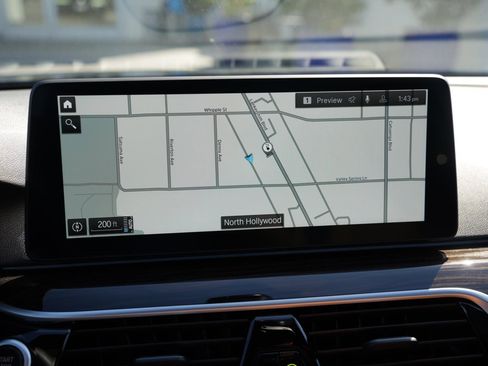 Used 2023 BMW 530e w/ Premium Package image 17