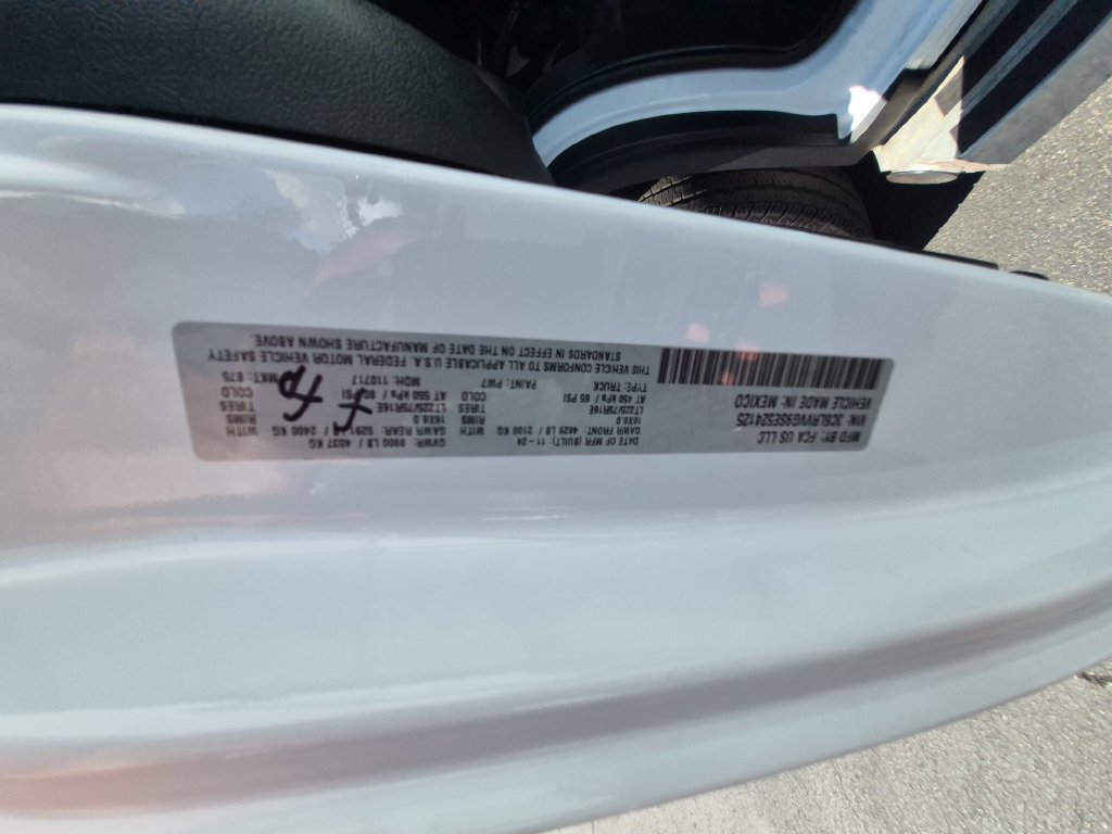 Used 2025 RAM ProMaster 2500 w/ U-Haul Equipment Group FWD image 34