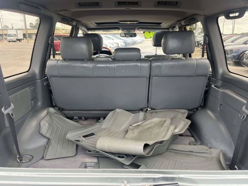 Used 2002 Lexus LX 470 4WD image 10
