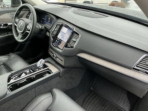 Certified 2024 Volvo XC90 B6 Ultimate w/ Protection Package Premier AWD/4WD image 22