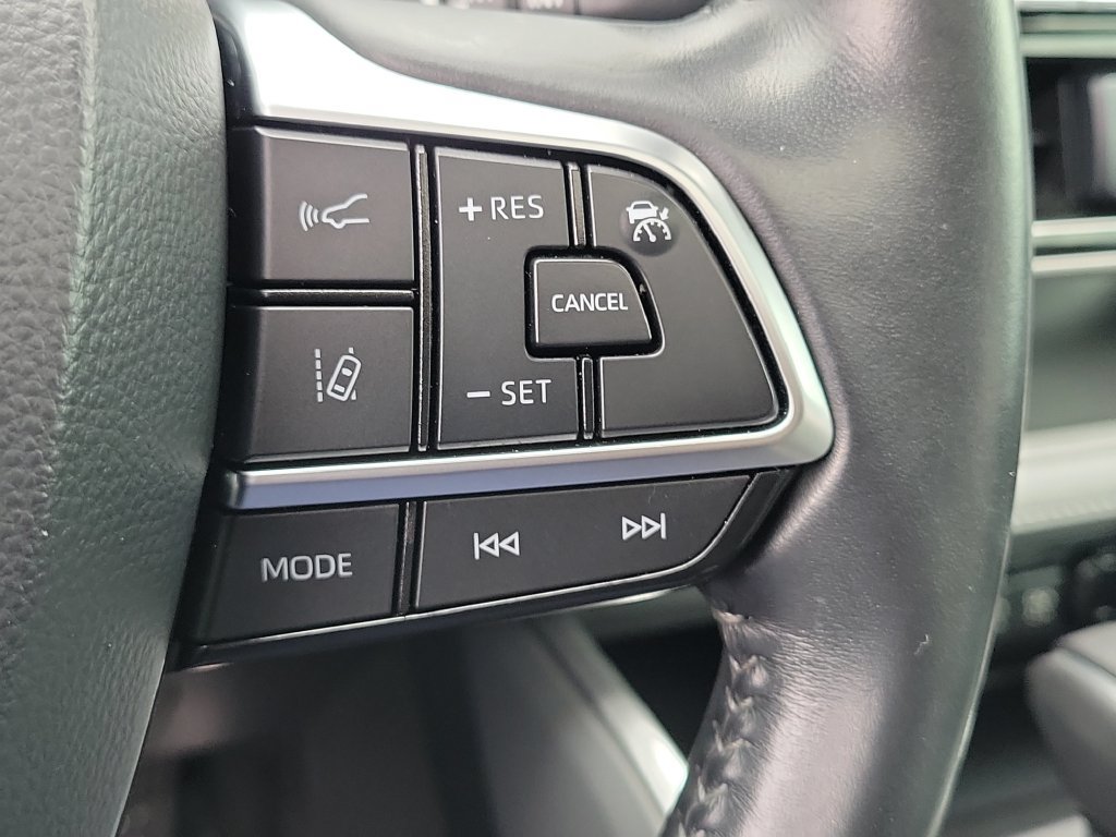 Used 2021 Toyota Highlander XLE FWD image 10
