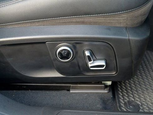 Used 2022 Maserati Levante Modena image 36