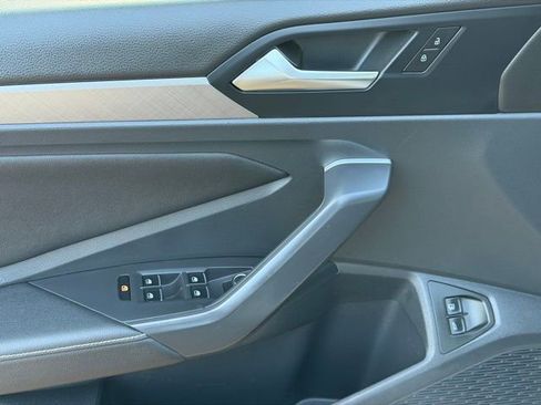 Used 2024 Volkswagen Jetta SE image 26