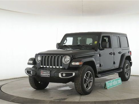 Used 2023 Jeep Wrangler Sahara image 10
