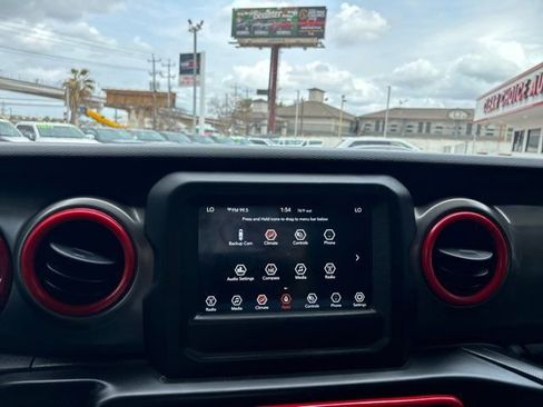 Used 2021 Jeep Wrangler Unlimited Sport AWD/4WD image 30