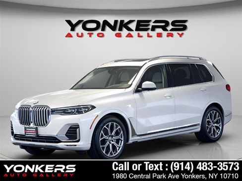 Used 2022 BMW X7 xDrive40i w/ Executive Package AWD/4WD image 3