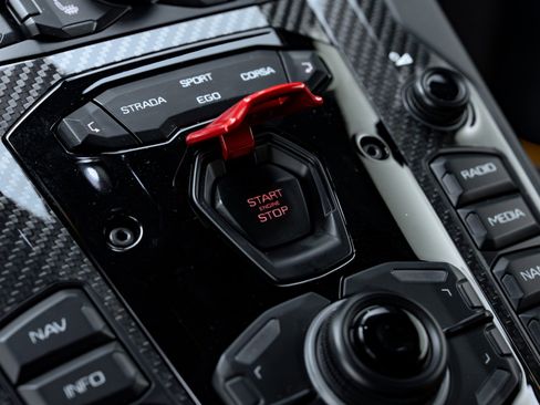 Used 2021 Lamborghini Aventador SVJ image 63