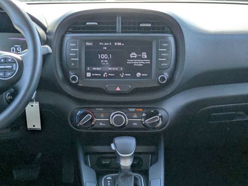 Used 2024 Kia Soul LX w/ Option Group 015 FWD image 18