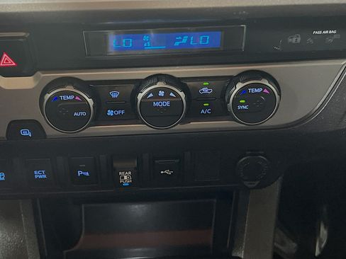 Used 2022 Toyota Tacoma SR5 RWD image 25