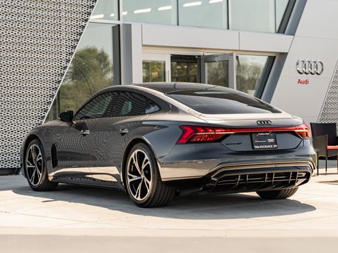 Certified 2022 Audi e-tron GT Premium Plus w/ Performance Package AWD/4WD image 5