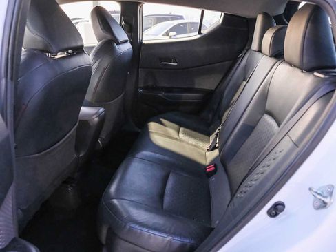 Used 2022 Toyota C-HR Limited FWD image 19