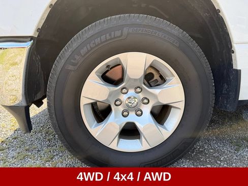 Used 2022 RAM 1500 Big Horn AWD/4WD image 11