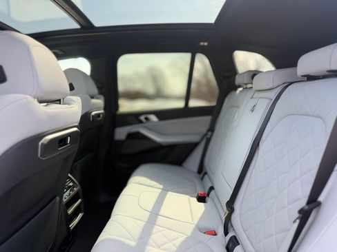 New 2026 BMW X5 xDrive40i w/ M Sport Package AWD/4WD image 20