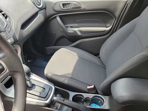 Used 2019 Ford Fiesta SE FWD image 30