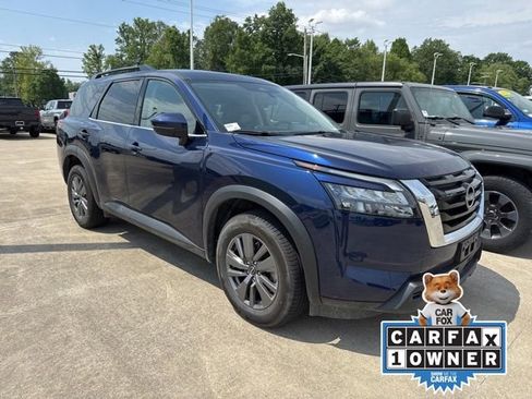 Used 2025 Nissan Pathfinder SV AWD/4WD image 12