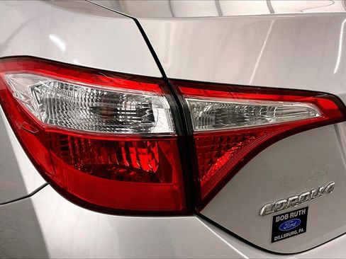 Used 2015 Toyota Corolla LE image 28