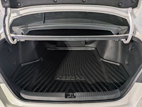 Used 2023 Honda Accord EX-L image 7