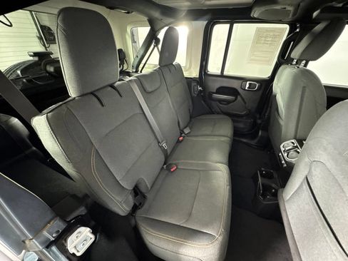 Used 2024 Jeep Wrangler Unlimited Sport AWD/4WD image 32