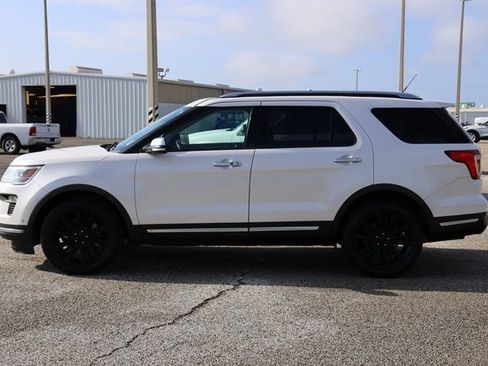 Used 2018 Ford Explorer Platinum image 5
