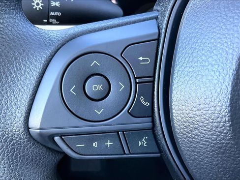 Used 2026 Toyota Corolla LE image 20
