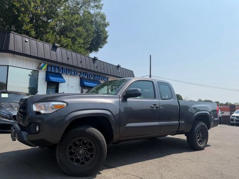 Used 2016 Toyota Tacoma SR w/ SR Convenience Package AWD/4WD image 1
