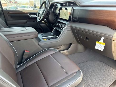 New 2026 GMC Sierra 3500 Denali w/ Denali Reserve Package image 21