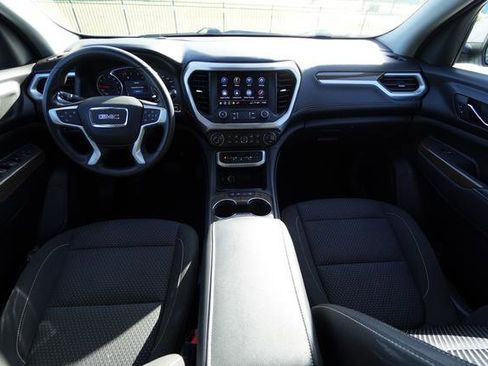 Used 2023 GMC Acadia SLE image 15