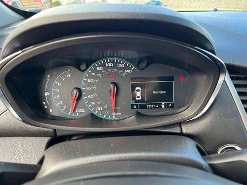 Used 2022 Chevrolet Trax LT w/ LT Convenience Package image 38