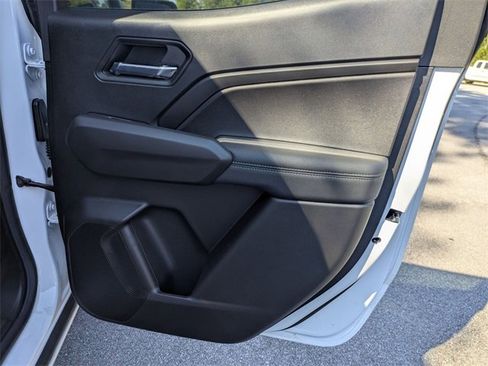 New 2025 Chevrolet Colorado LT w/ LT Convenience Package image 31