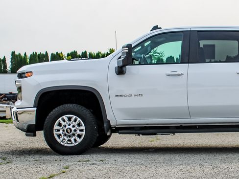 Used 2024 Chevrolet Silverado 2500 LT w/ Convenience Package AWD/4WD image 38