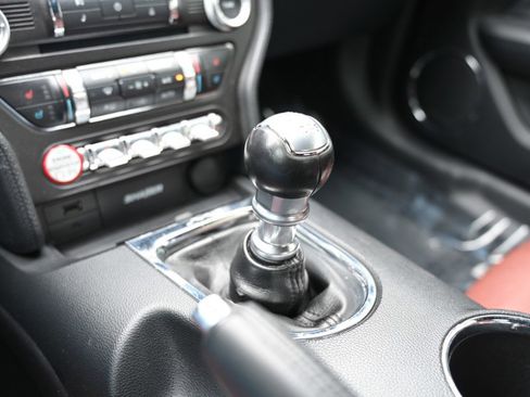 Used 2016 Ford Mustang Premium image 26