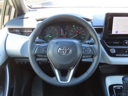 Used 2024 Toyota Corolla SE AWD/4WD image 18