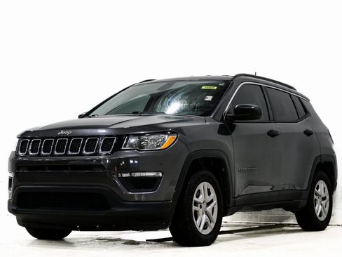 Used 2019 Jeep Compass Sport image 3