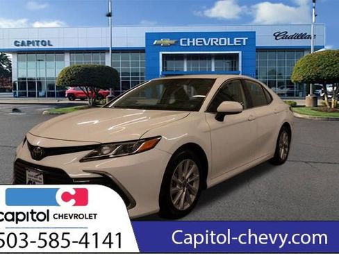 Used 2024 Toyota Camry LE image 7
