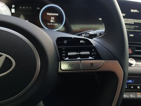 New 2026 Hyundai Elantra Limited FWD image 19