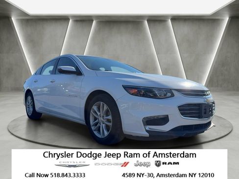 Used 2017 Chevrolet Malibu LT w/ Leather Package FWD image 1