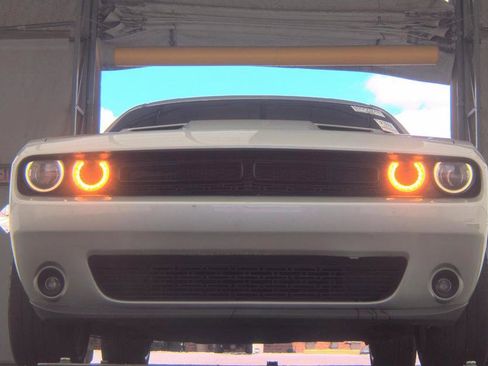 Used 2019 Dodge Challenger SXT w/ Blacktop Package RWD image 3