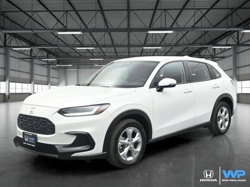 Certified 2024 Honda HR-V LX image 1