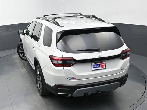 Used 2024 Honda Pilot Elite image 36