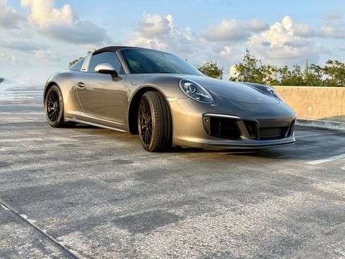 Used 2019 Porsche 911 Targa 4 GTS AWD/4WD image 15