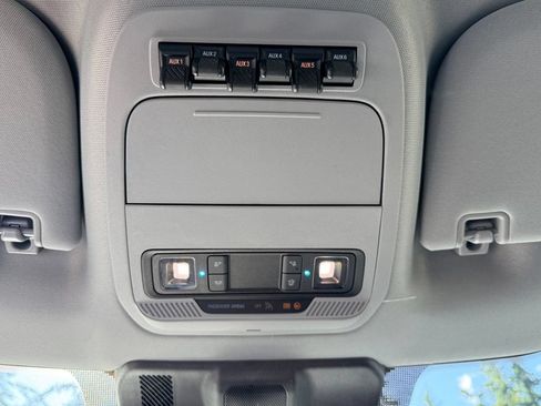 Used 2024 Ford F350 XLT AWD/4WD image 19