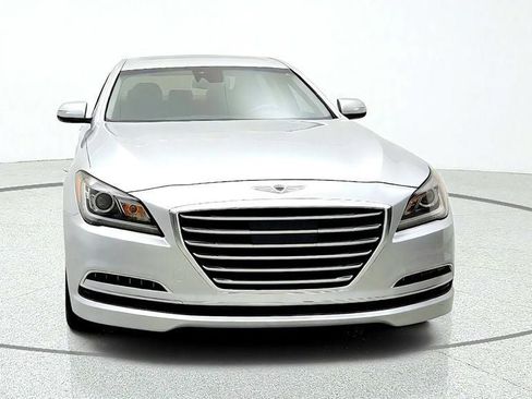 Used 2017 Genesis G80 3.8 RWD image 2