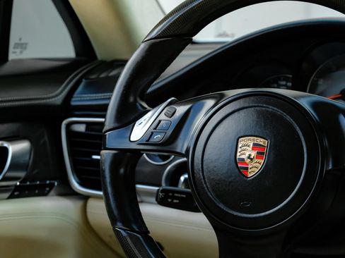 Used 2013 Porsche Panamera S RWD image 23