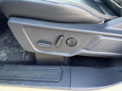 New 2025 Ford Bronco Outer Banks w/ Sasquatch Package image 6