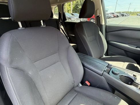 Used 2025 Nissan Rogue S AWD/4WD image 12