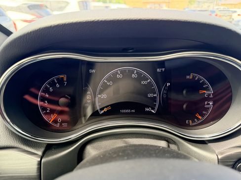 Used 2020 Jeep Grand Cherokee Limited w/ Luxury Group II AWD/4WD image 16