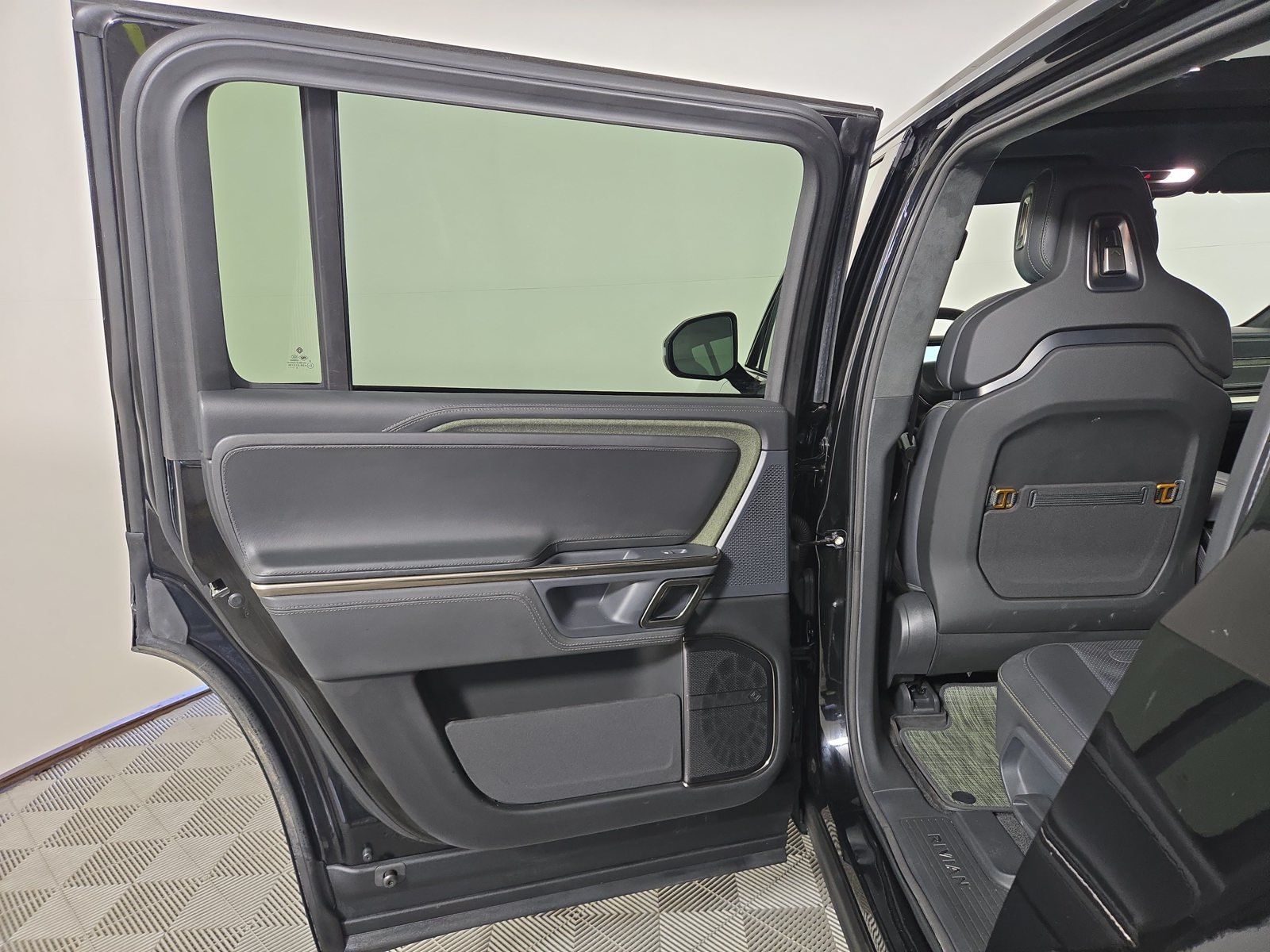 Used 2023 Rivian R1S Adventure Quad AWD/4WD image 17