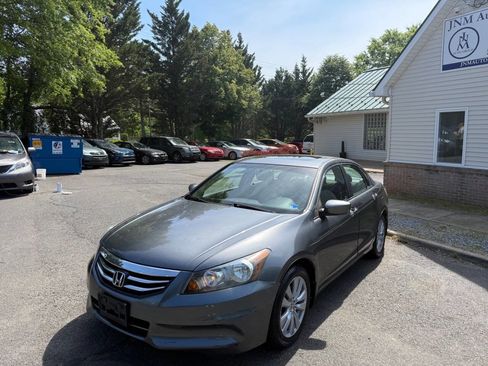 Used 2011 Honda Accord EX image 3