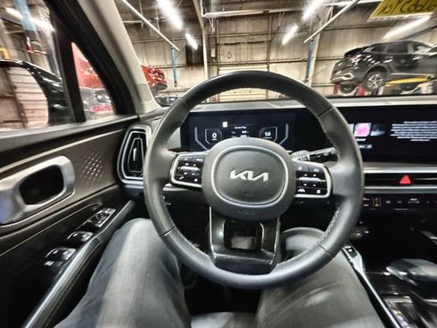 Certified 2024 Kia Sorento SX image 13