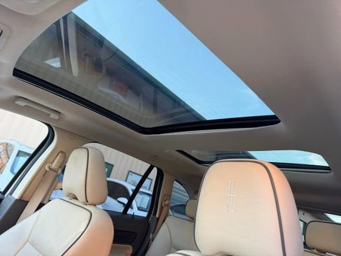 Used 2010 Lincoln MKX 2WD image 27